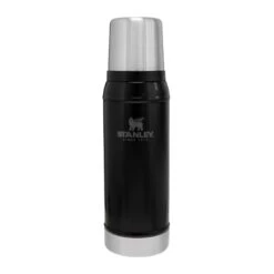 Stanley The Legendary Classic Bottle .75L / 25 Oz Matte Black